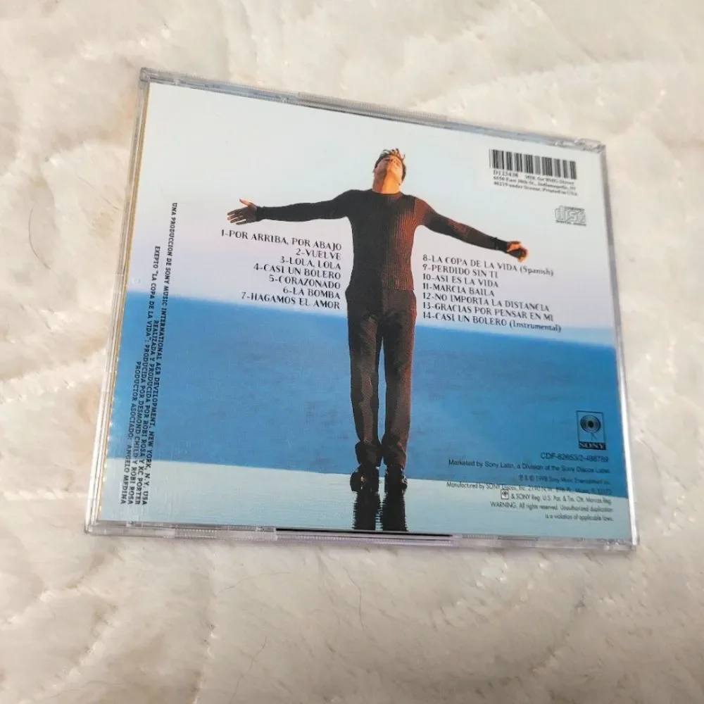 Vintage Ricky Martin Vuelve CD Spanish Language Version 1998